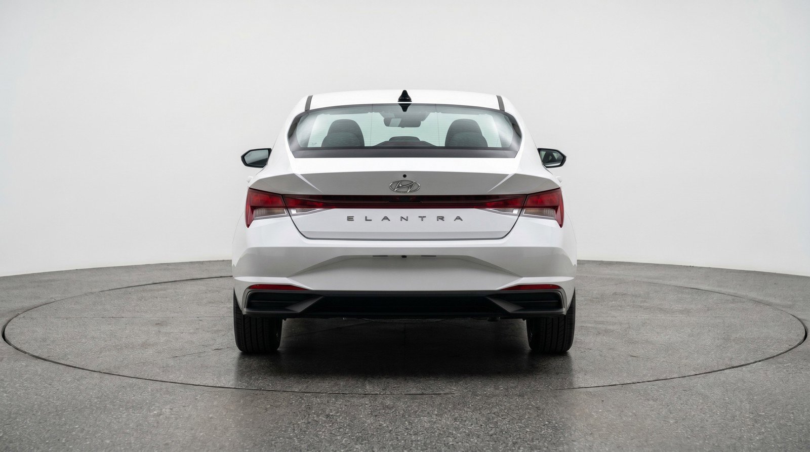 Used 2025 Hyundai Elantra Limited FWD image 6