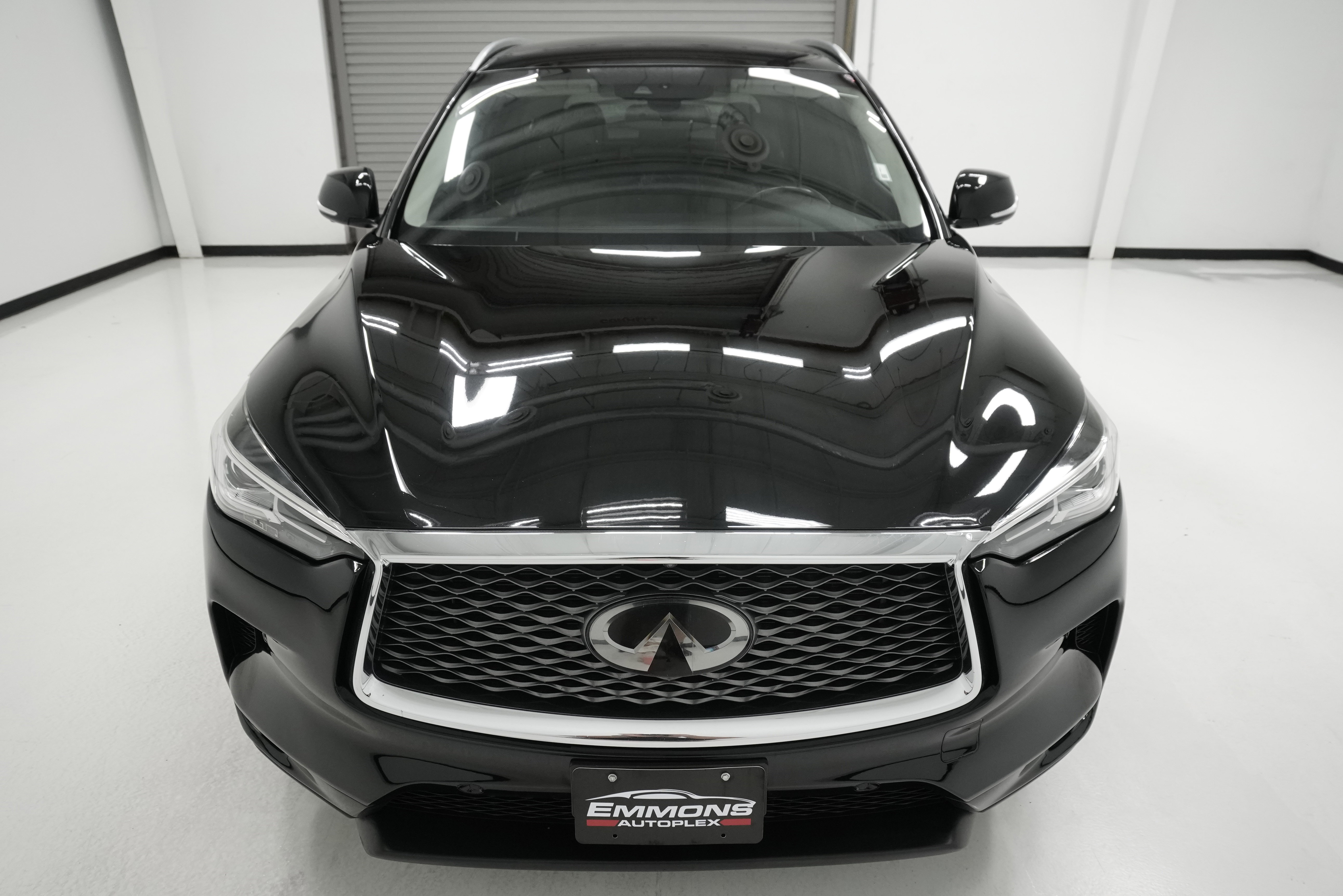Used 2019 INFINITI QX50 Essential w/ Cargo Package image 2