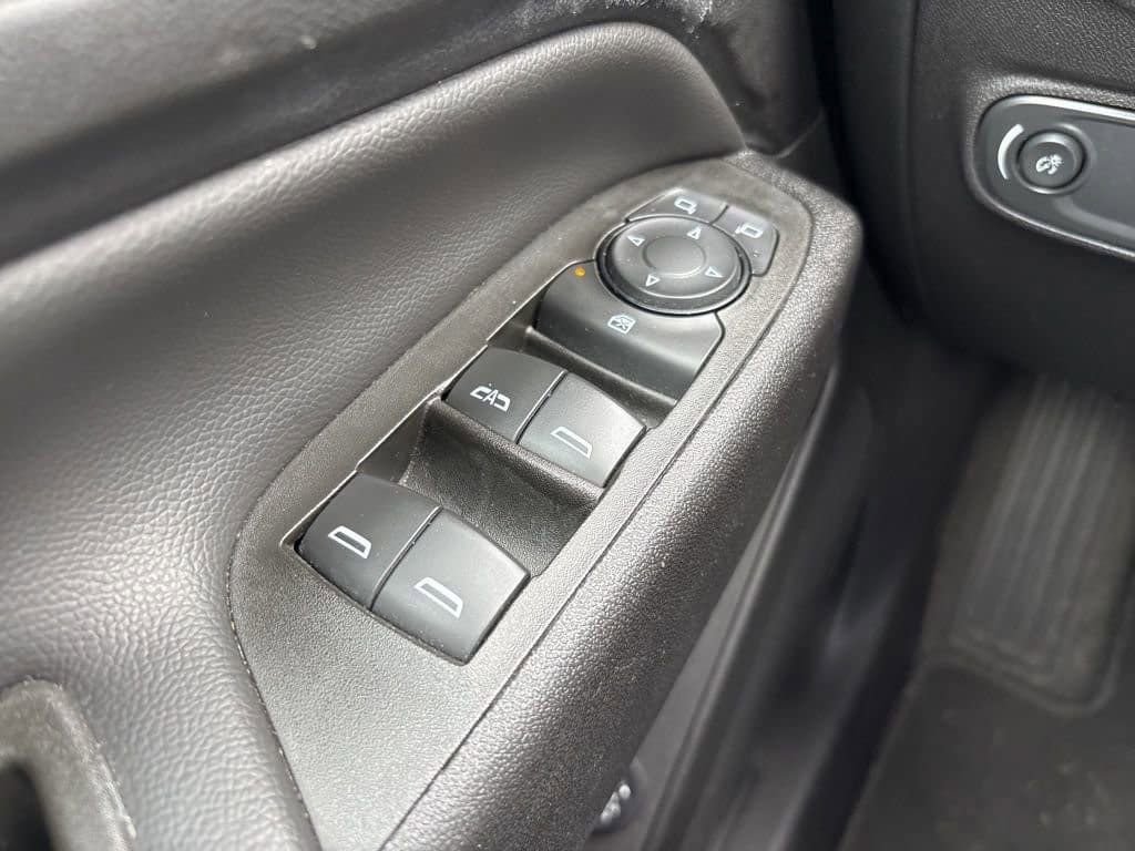 Used 2024 Chevrolet Equinox LT image 24