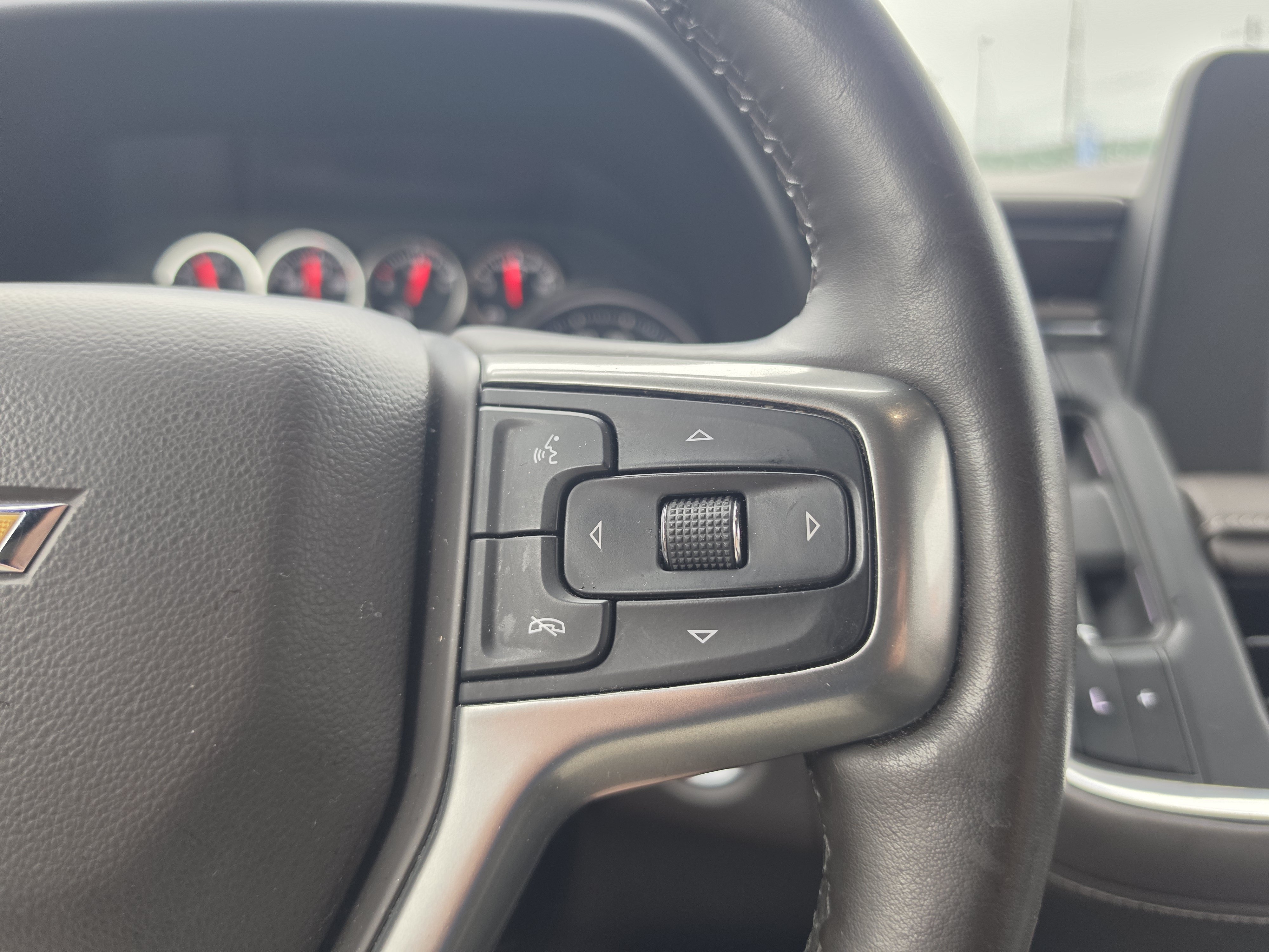 Used 2023 Chevrolet Tahoe LS AWD/4WD image 23