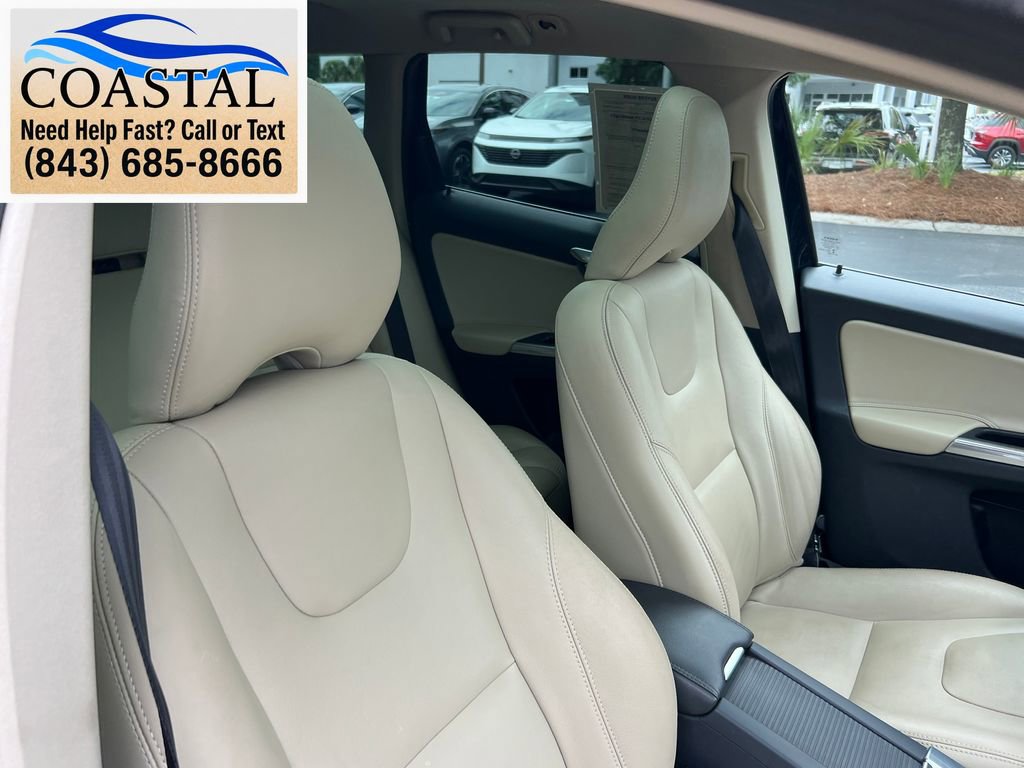 Used 2016 Volvo XC60 T6 w/ Proximity Package AWD/4WD image 26