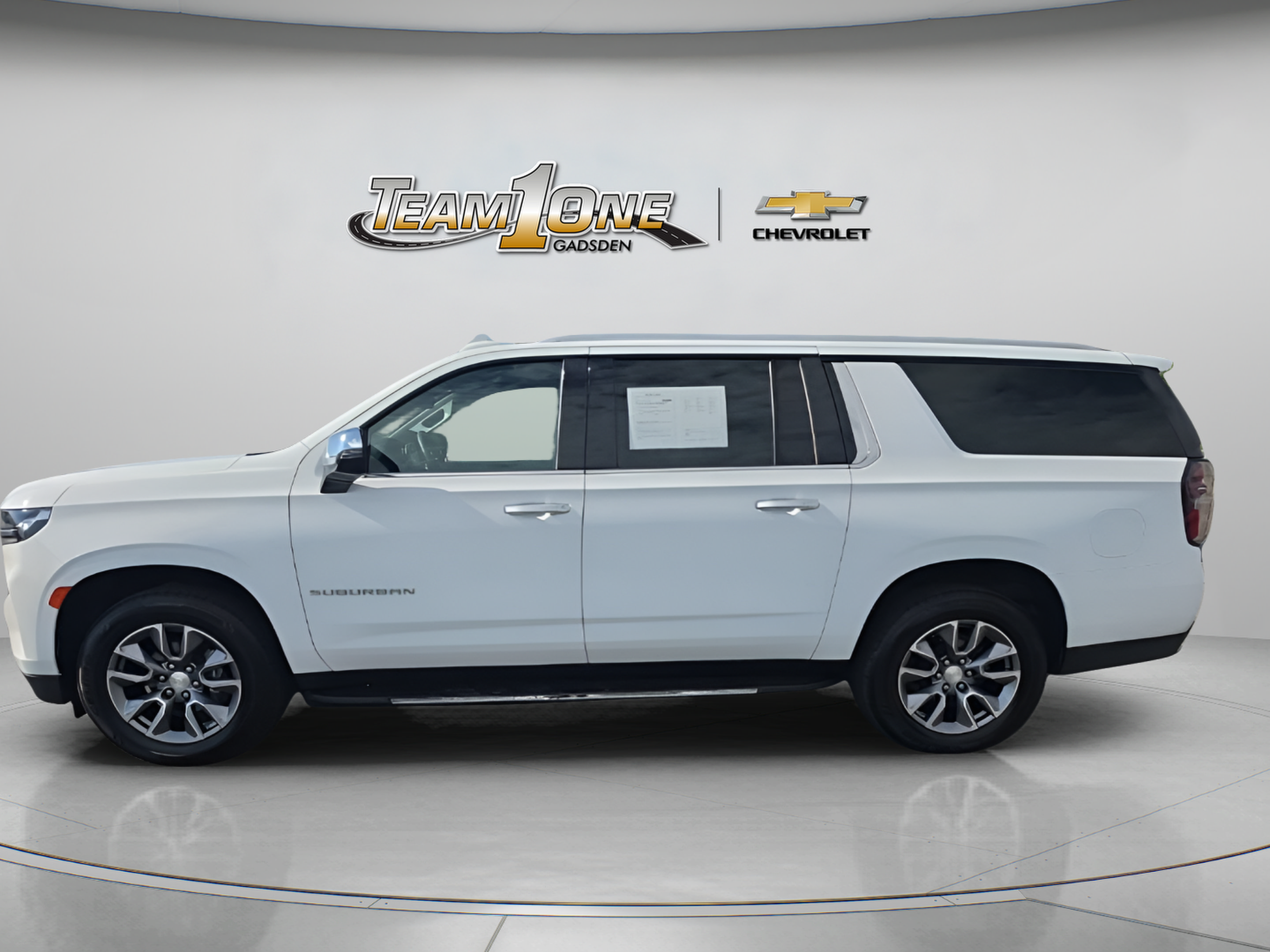 Used 2023 Chevrolet Suburban Premier AWD/4WD image 5