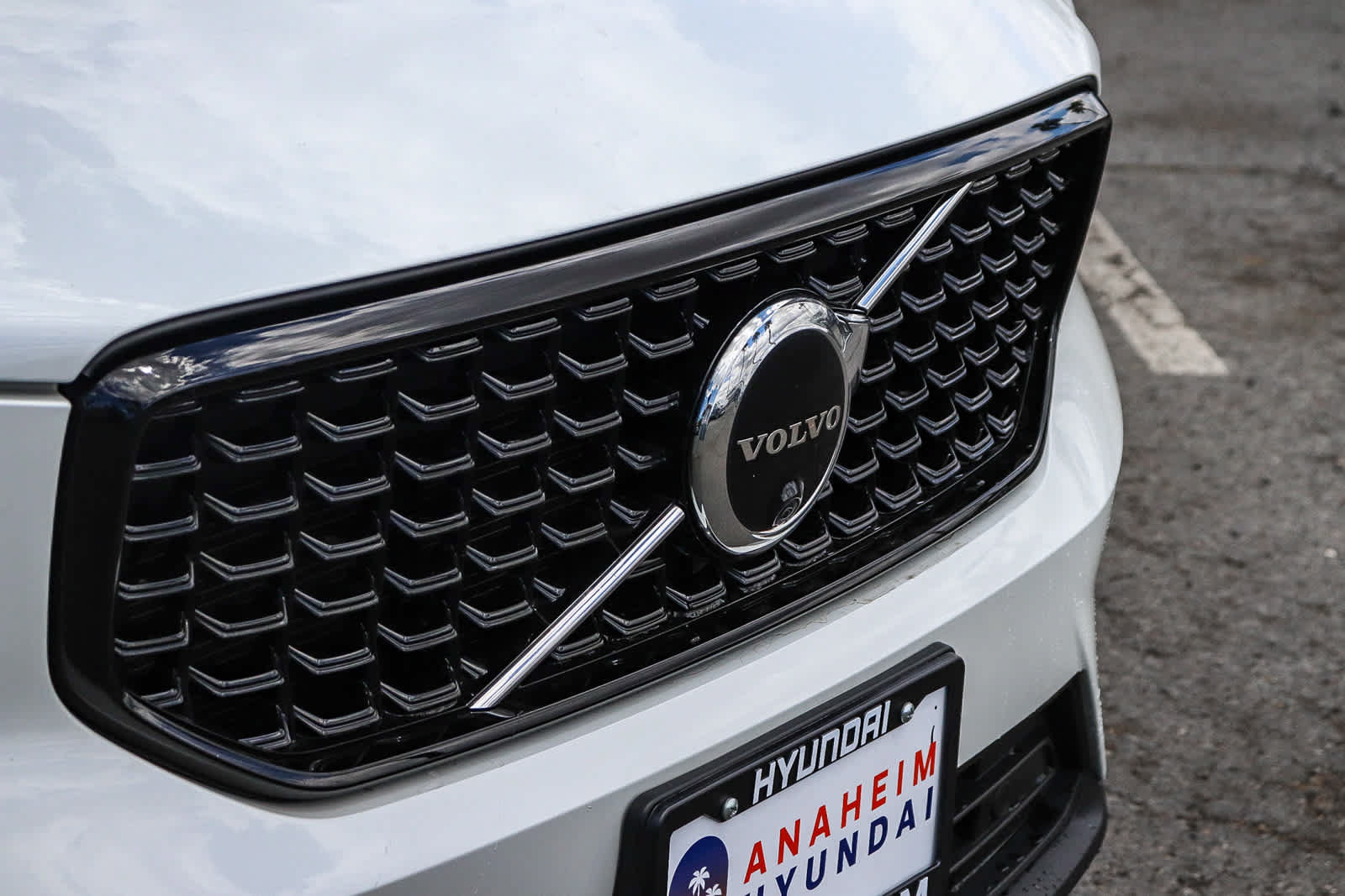 Used 2023 Volvo XC40 B5 Ultimate AWD/4WD image 6
