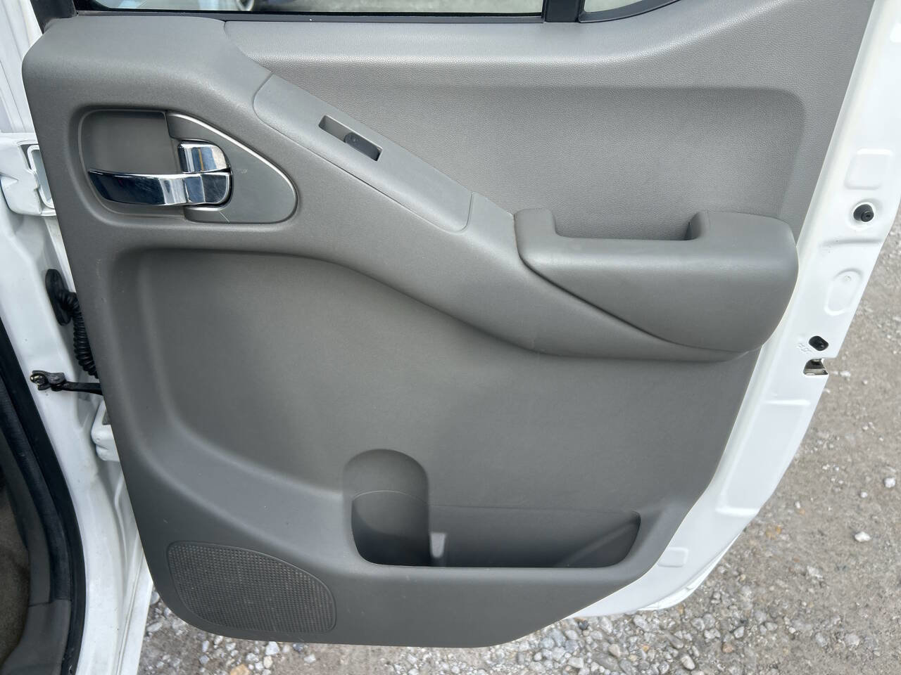 Used 2012 Nissan Frontier SV image 20