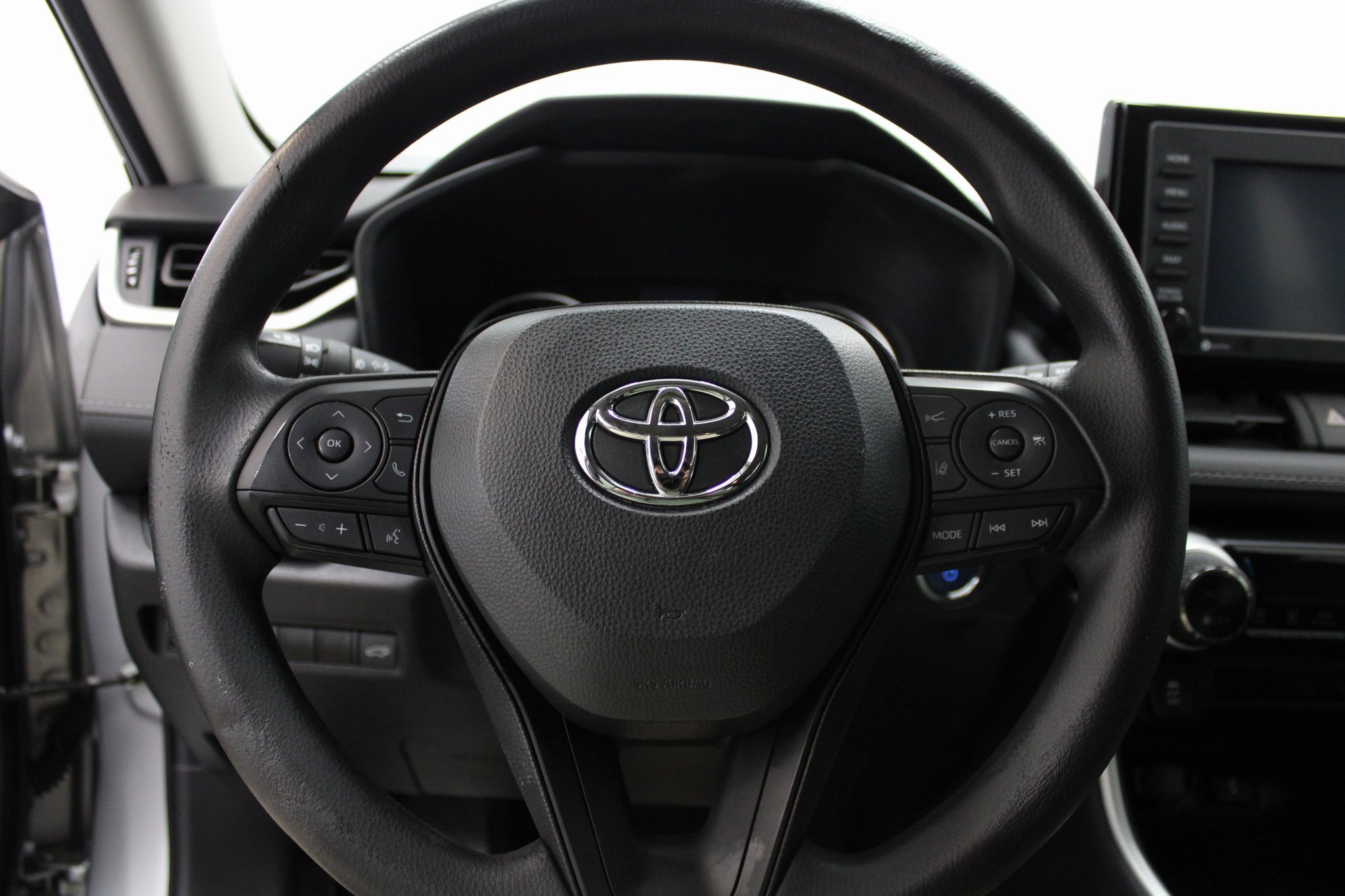 Used 2021 Toyota RAV4 XLE image 30