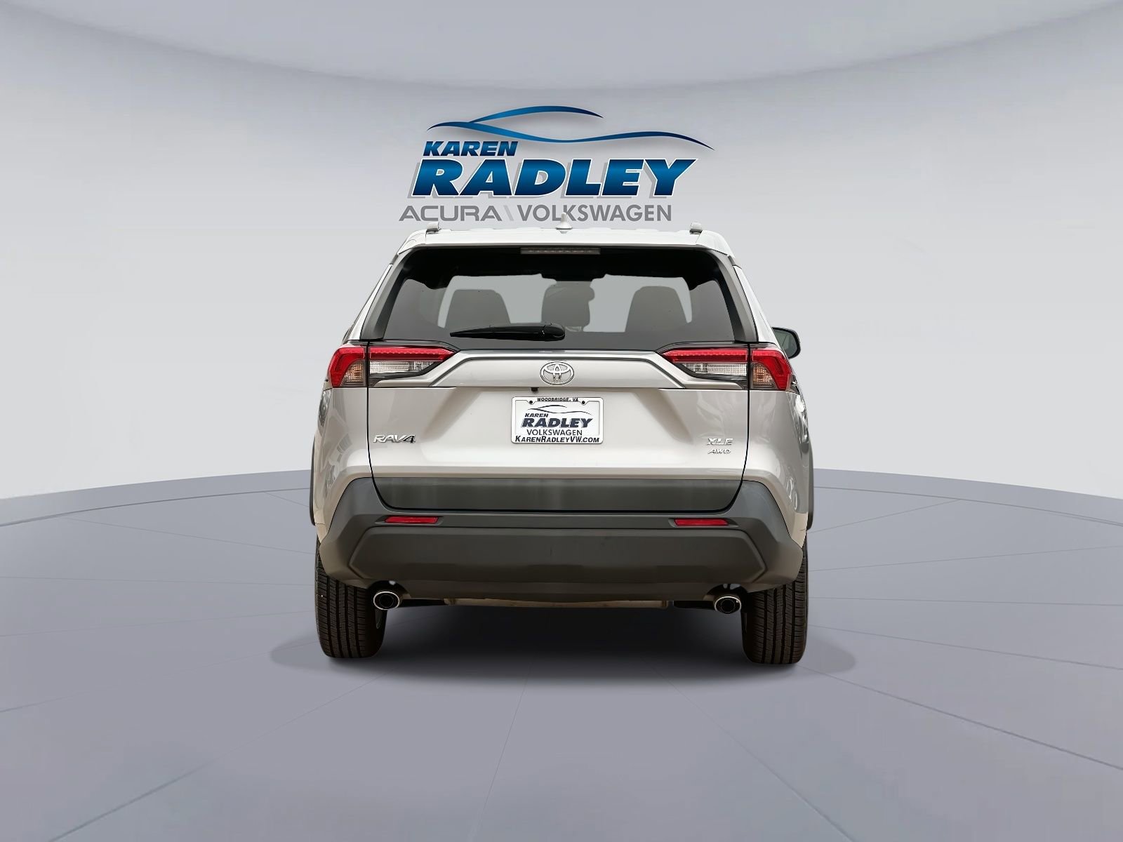 Used 2020 Toyota RAV4 XLE w/ All Weather Liner Package image 3
