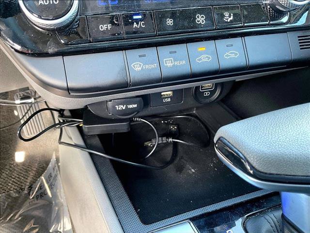 Used 2022 Hyundai Elantra SEL FWD image 23