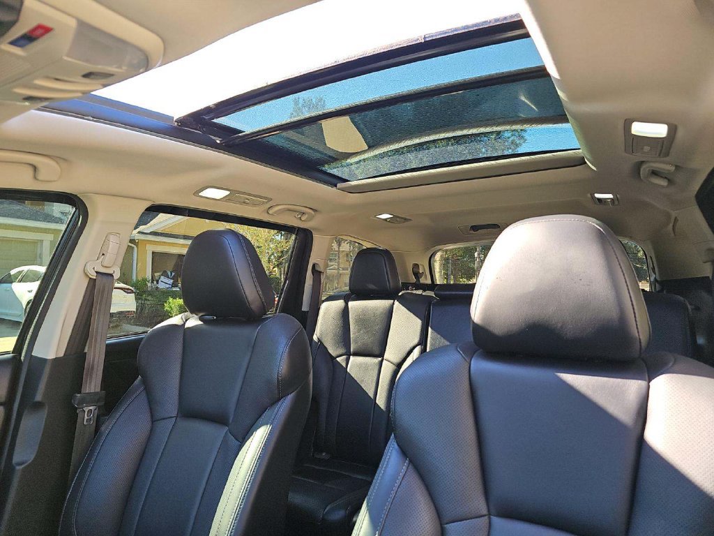 Used 2021 Subaru Ascent Limited w/ Technology Package AWD/4WD image 5