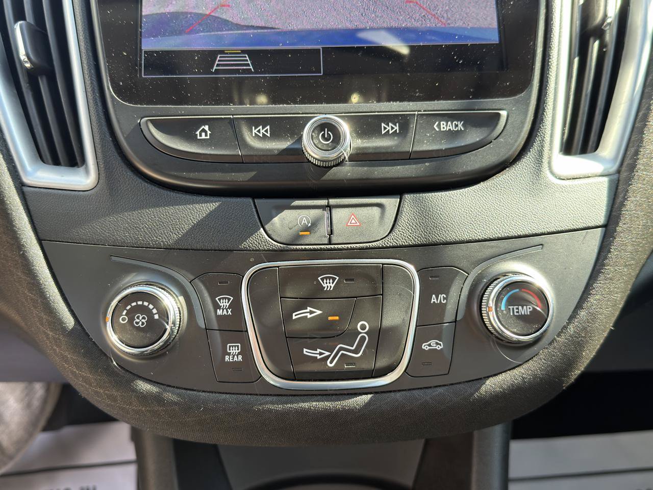 Used 2024 Chevrolet Malibu LS FWD image 15