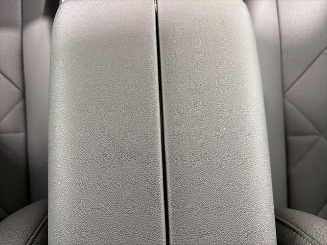 Used 2025 BMW iX xDrive50 w/ Premium Package image 39