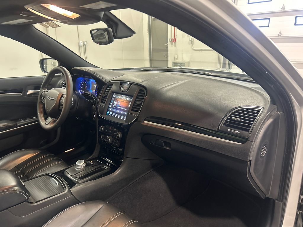 Used 2023 Chrysler 300 S image 35