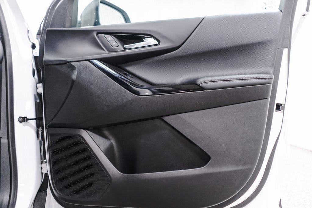 Used 2025 Chevrolet Equinox LT image 35