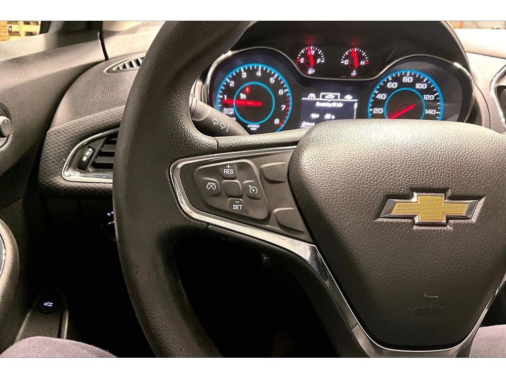 Used 2018 Chevrolet Cruze LT w/ Convenience Package image 19
