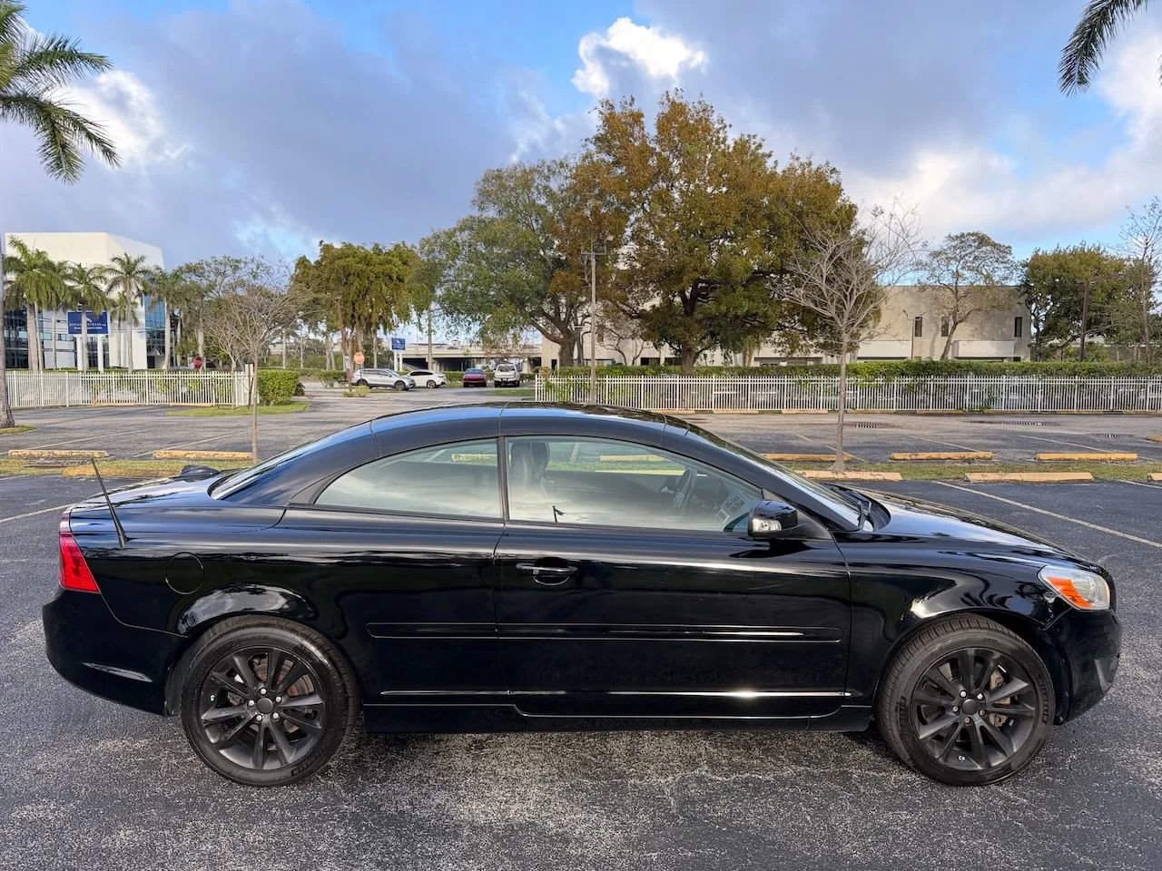 Used 2013 Volvo C70 T5 image 16