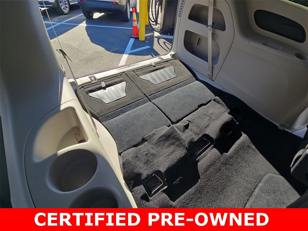 Used 2024 Chrysler Pacifica Touring-L image 13