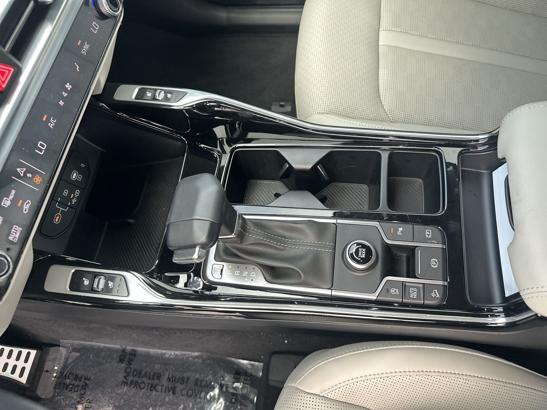 Used 2025 Kia Sorento SX FWD image 20