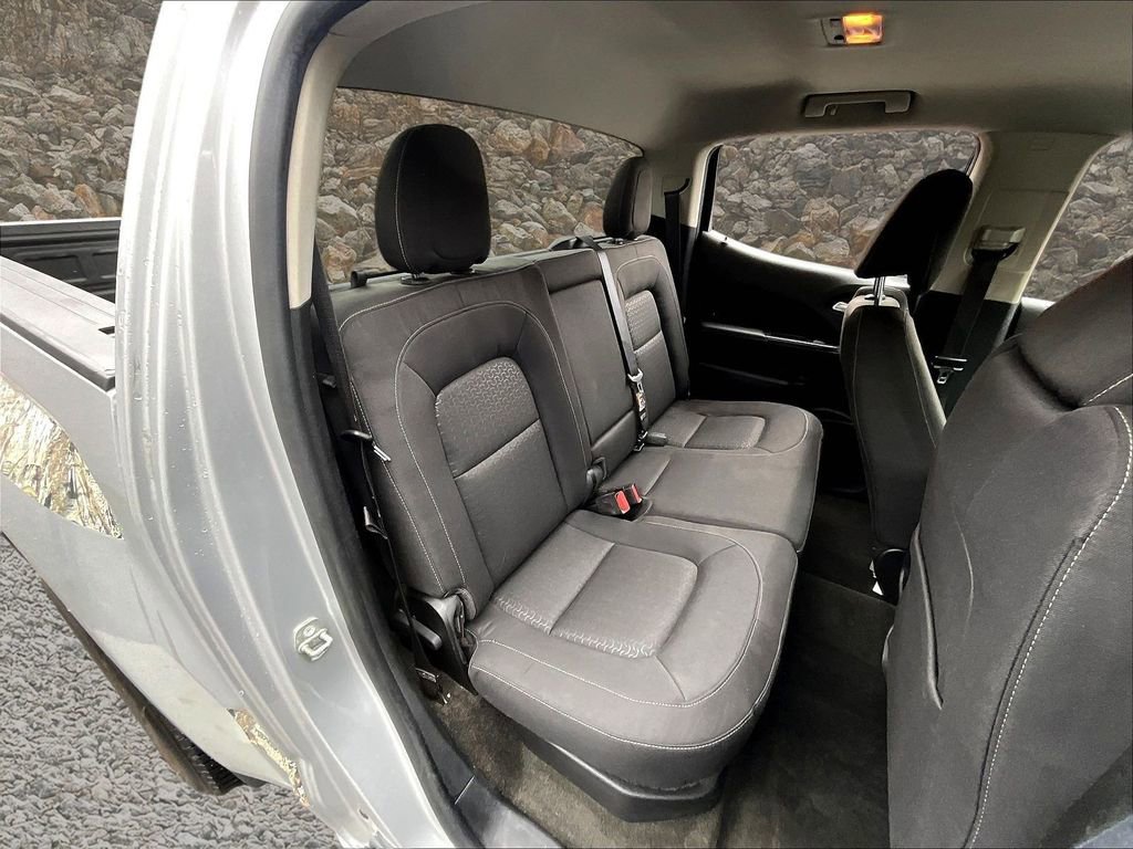 Used 2015 GMC Canyon SLE image 23