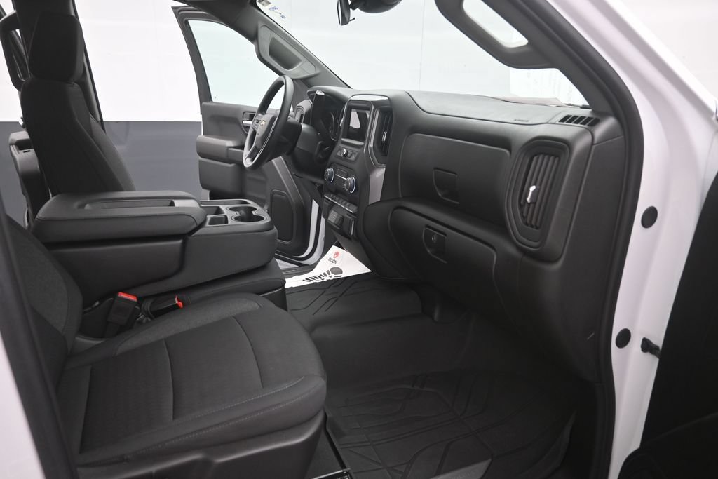 Used 2024 Chevrolet Silverado 1500 Custom RWD image 16