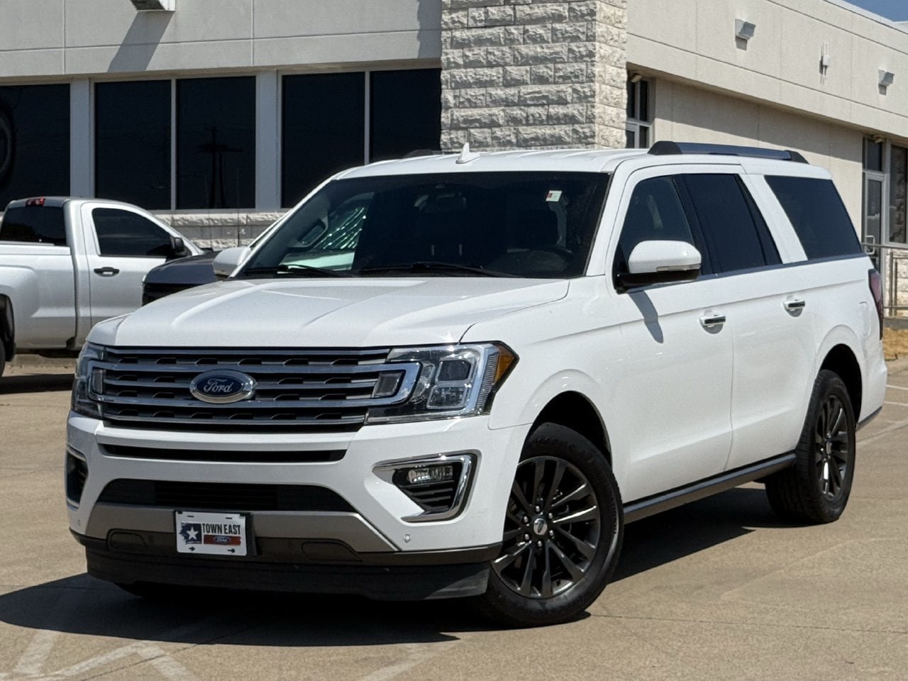 Used 2020 Ford Expedition Max Limited RWD image 2