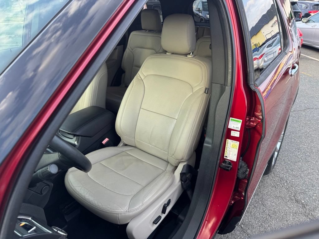 Used 2019 Ford Explorer Limited w/ Ford Safe & Smart Package FWD image 23