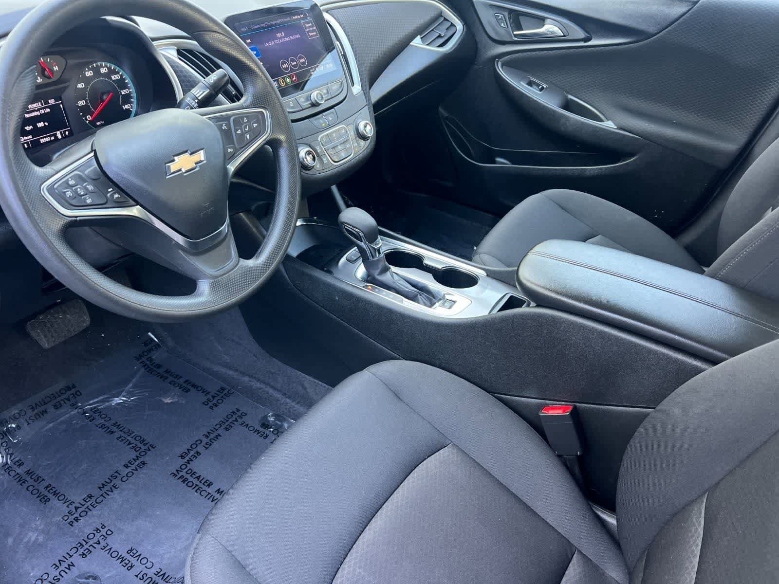 Used 2025 Chevrolet Malibu LT image 12