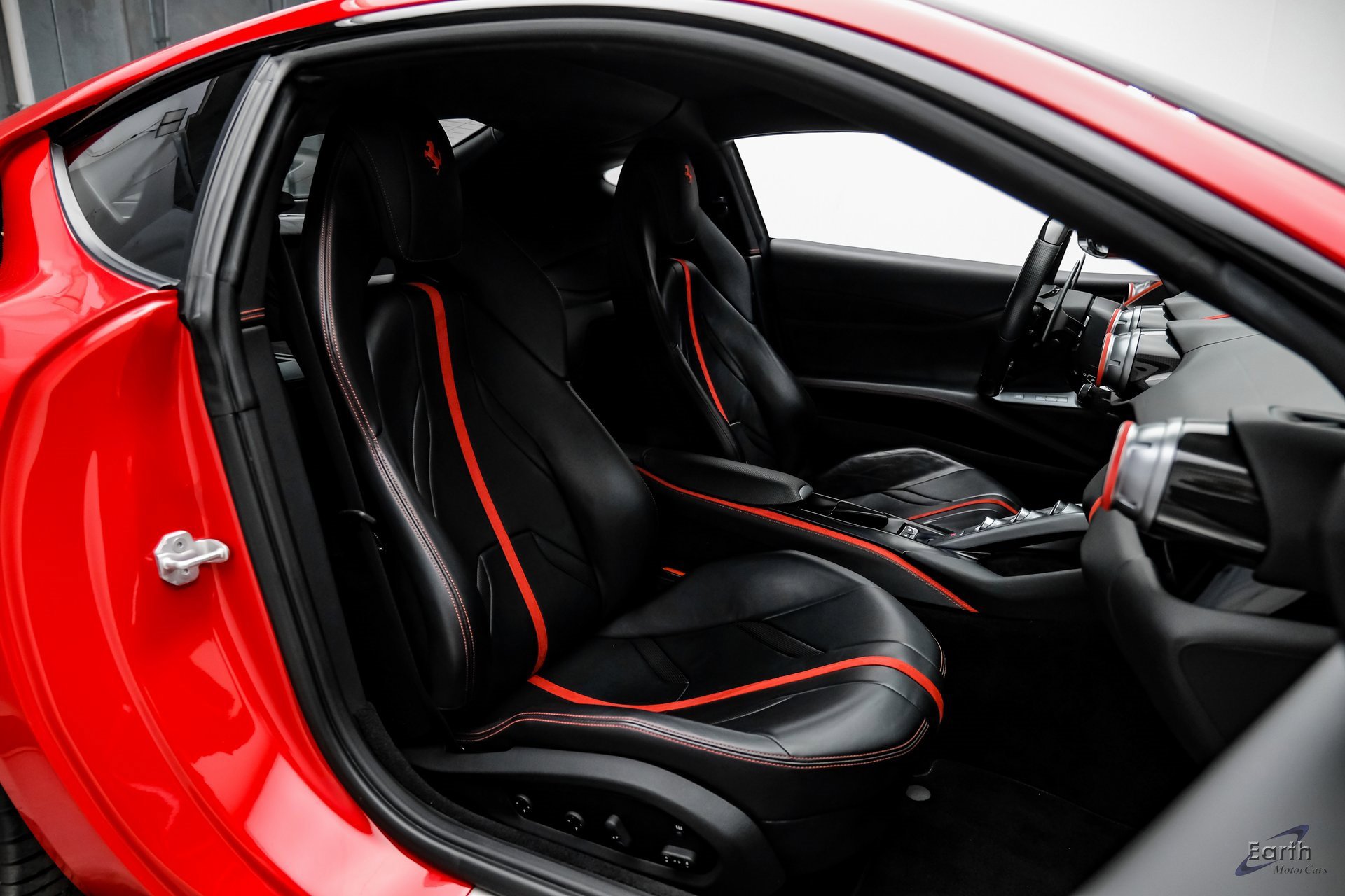 Used 2018 Ferrari 812 Superfast image 57