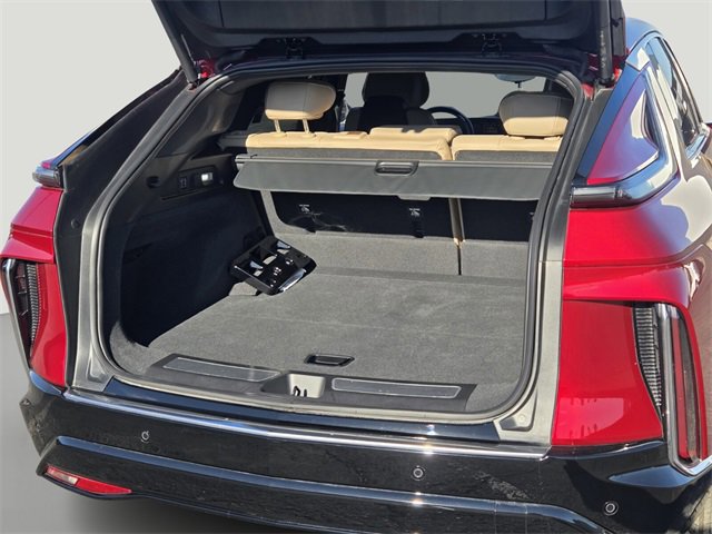 New 2025 Cadillac Lyriq Luxury image 17