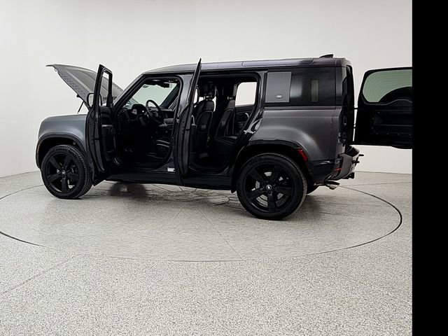 Used 2023 Land Rover Defender 110 image 12
