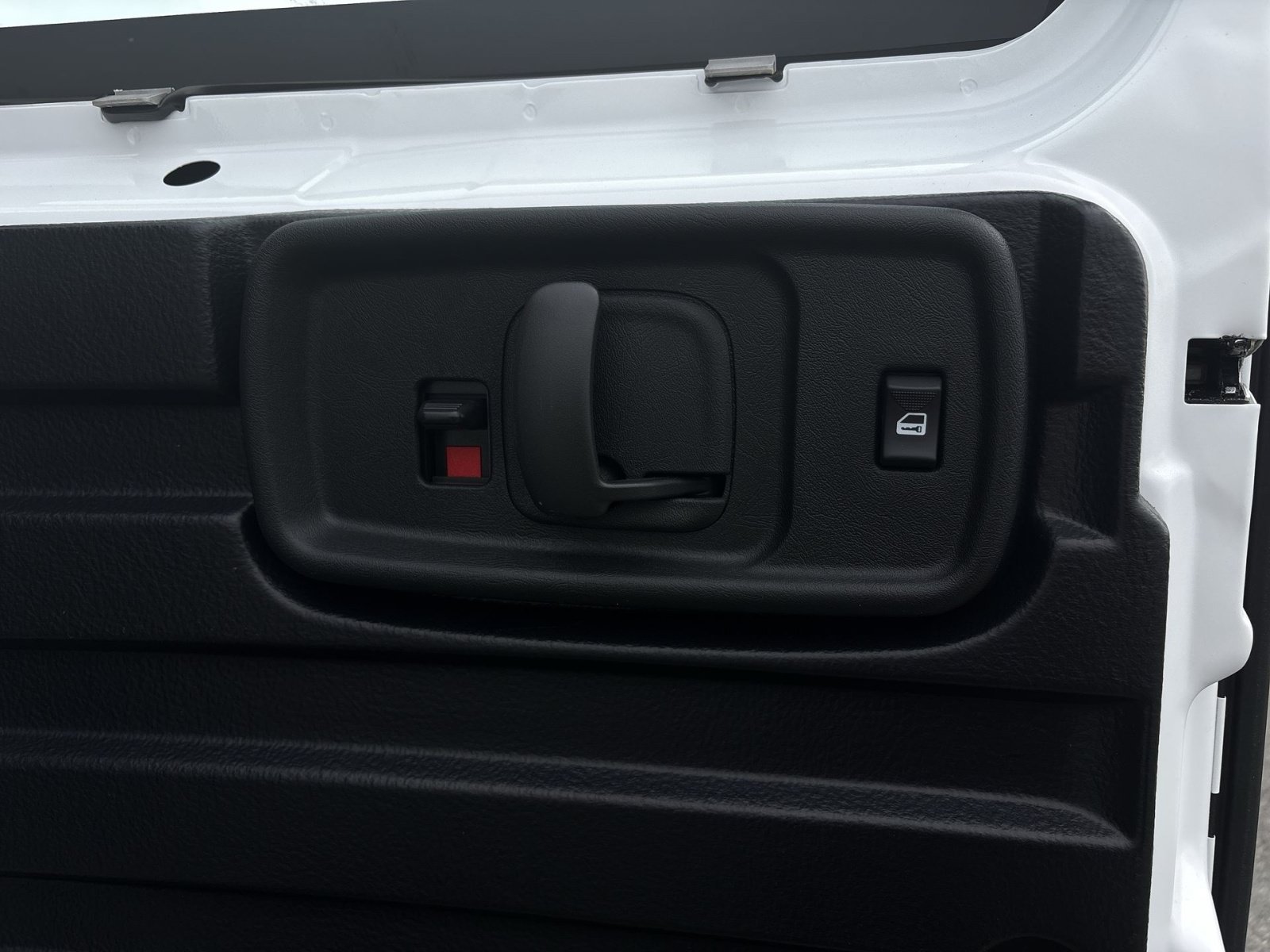 New 2026 GMC Savana 2500 w/ Driver Convenience Package RWD image 25