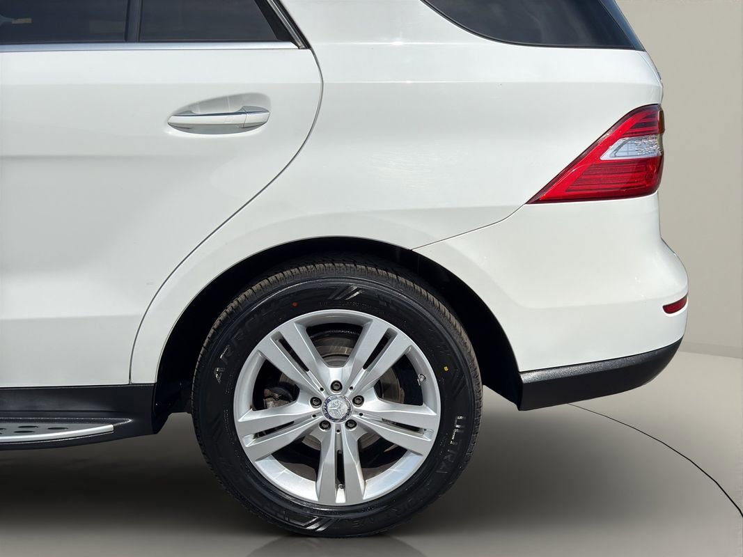 Used 2015 Mercedes-Benz ML 250 BlueTEC 4MATIC image 24