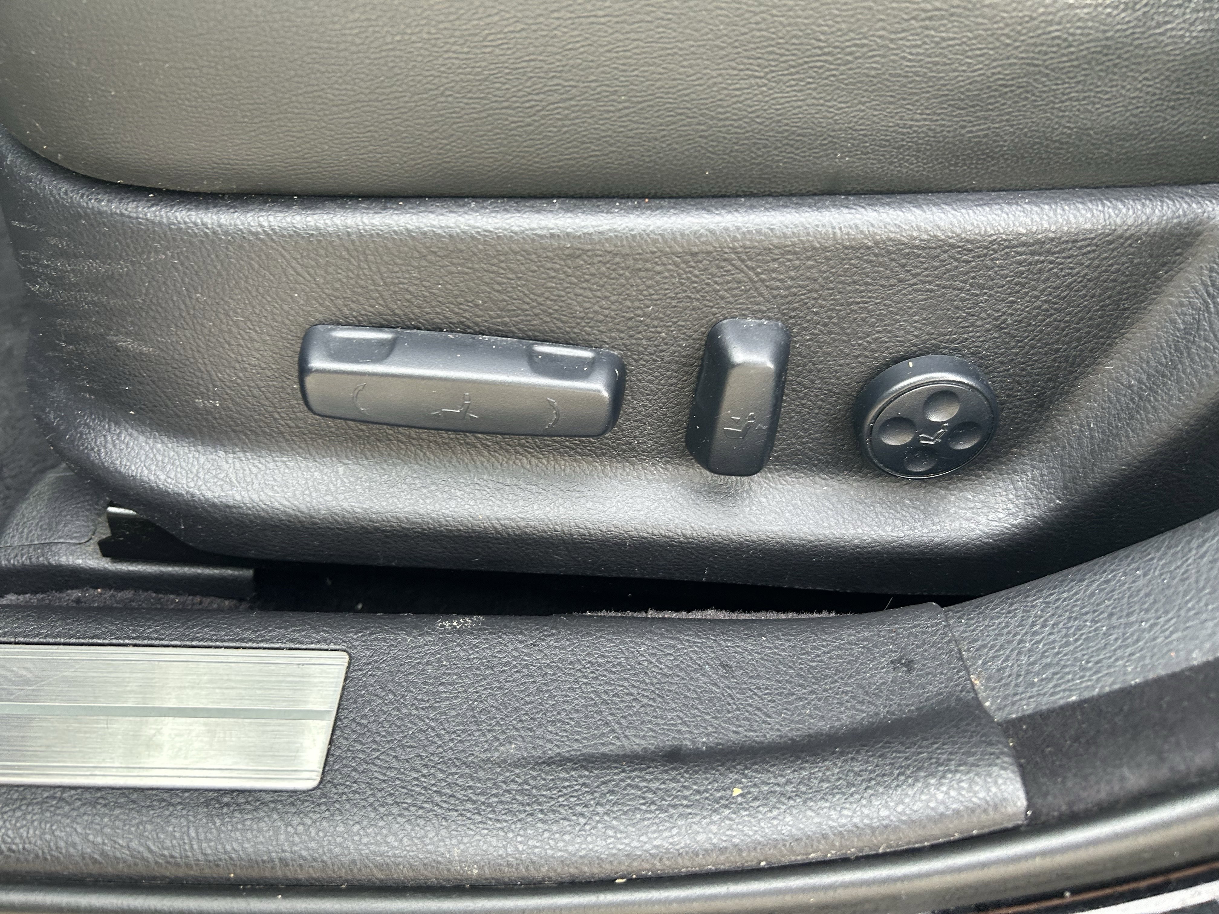 Used 2009 Hyundai Genesis 3.8 w/ Premium Plus Pkg 3 image 21