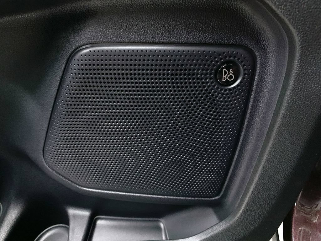 New 2023 Ford Escape SE w/ PHEV Premium Package FWD image 18