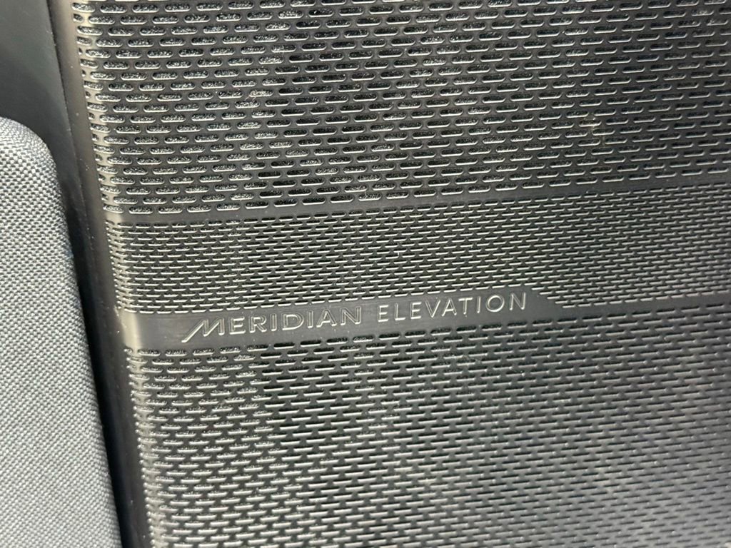 Used 2022 Rivian R1T Adventure image 17