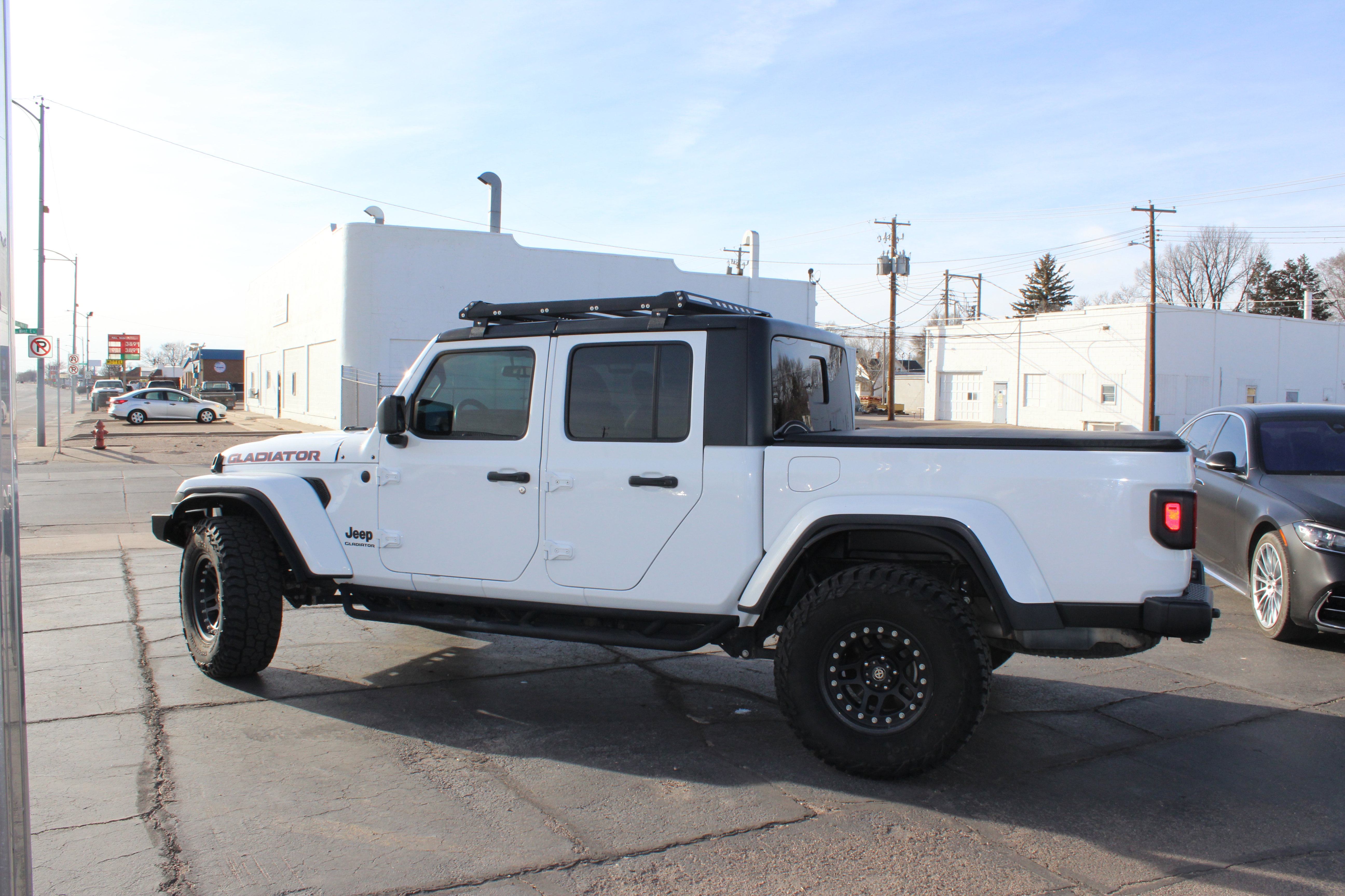 Used 2020 Jeep Gladiator Sport image 5