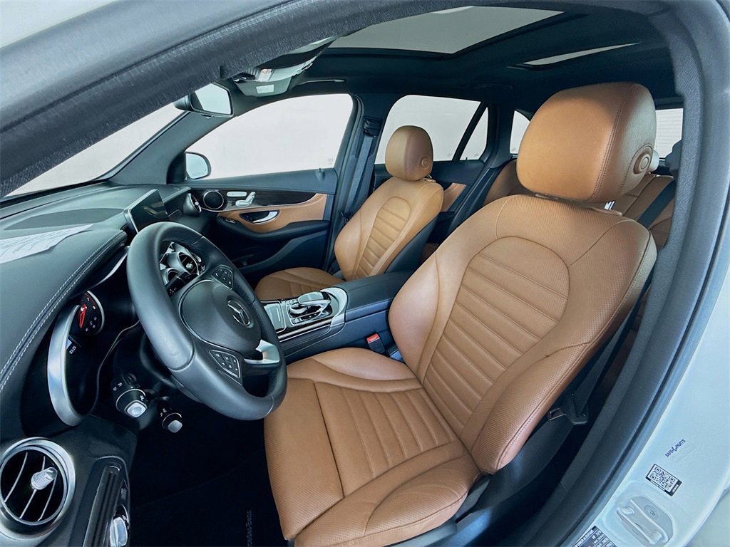 Used 2016 Mercedes-Benz GLC 300 4MATIC image 5