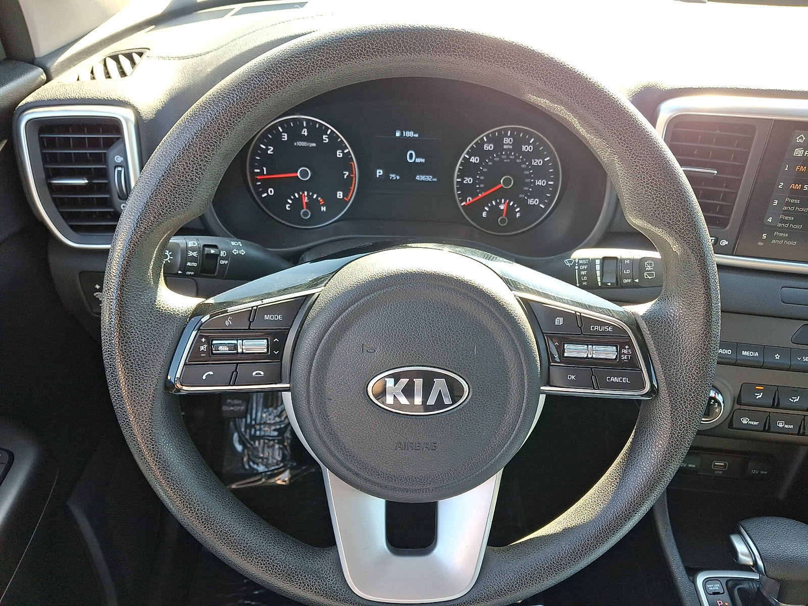 Used 2020 Kia Sportage LX AWD/4WD image 18