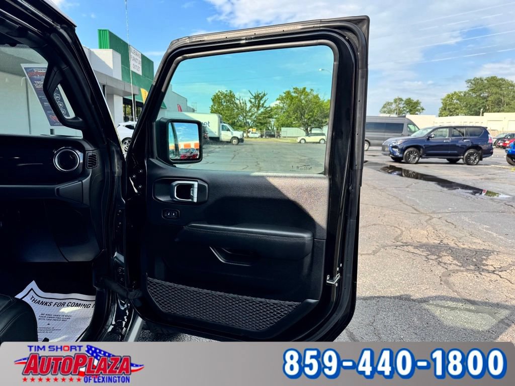 Used 2023 Jeep Wrangler Unlimited Sahara AWD/4WD image 42