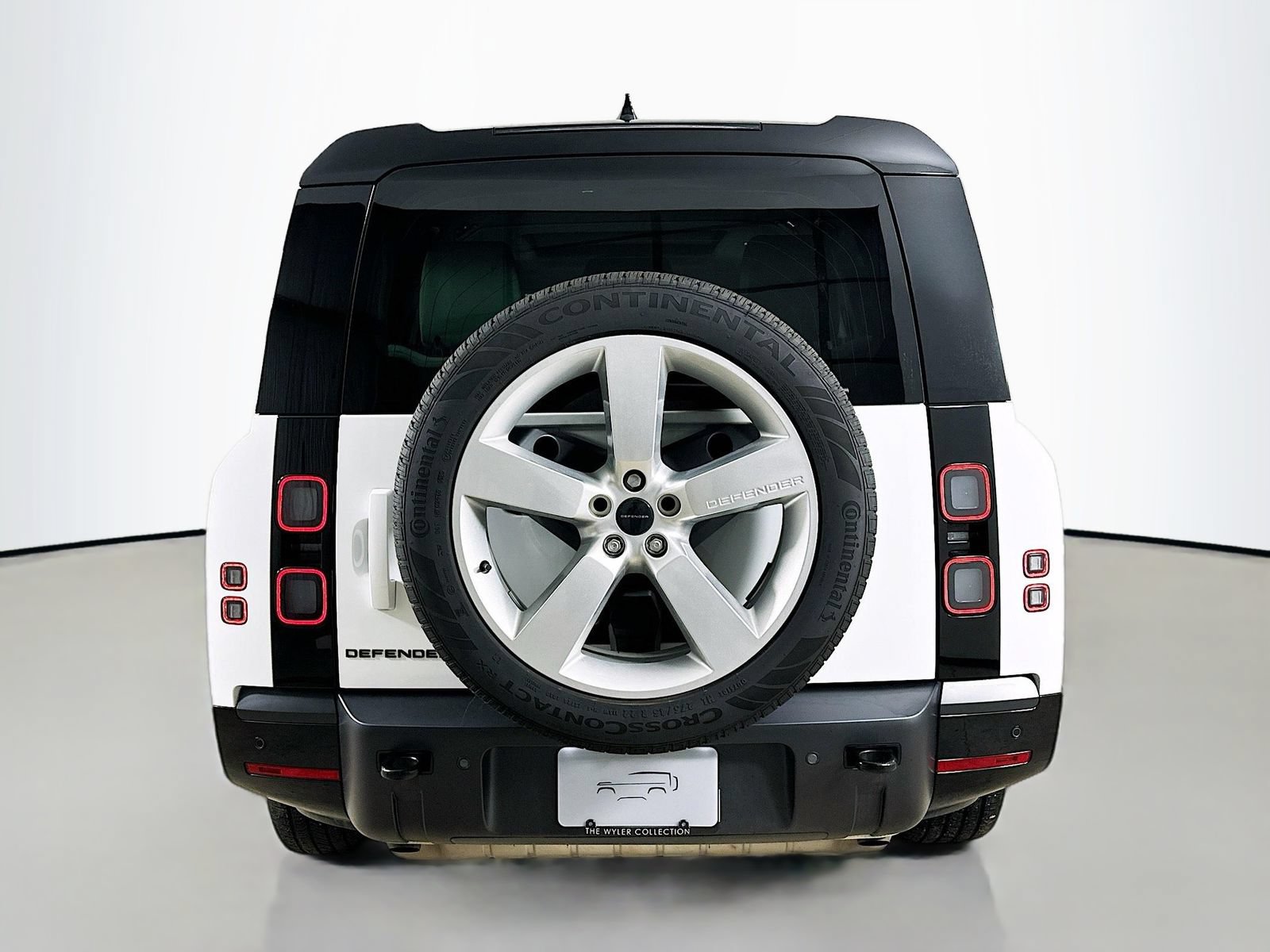 New 2026 Land Rover Defender 130 X-Dynamic SE AWD/4WD image 6