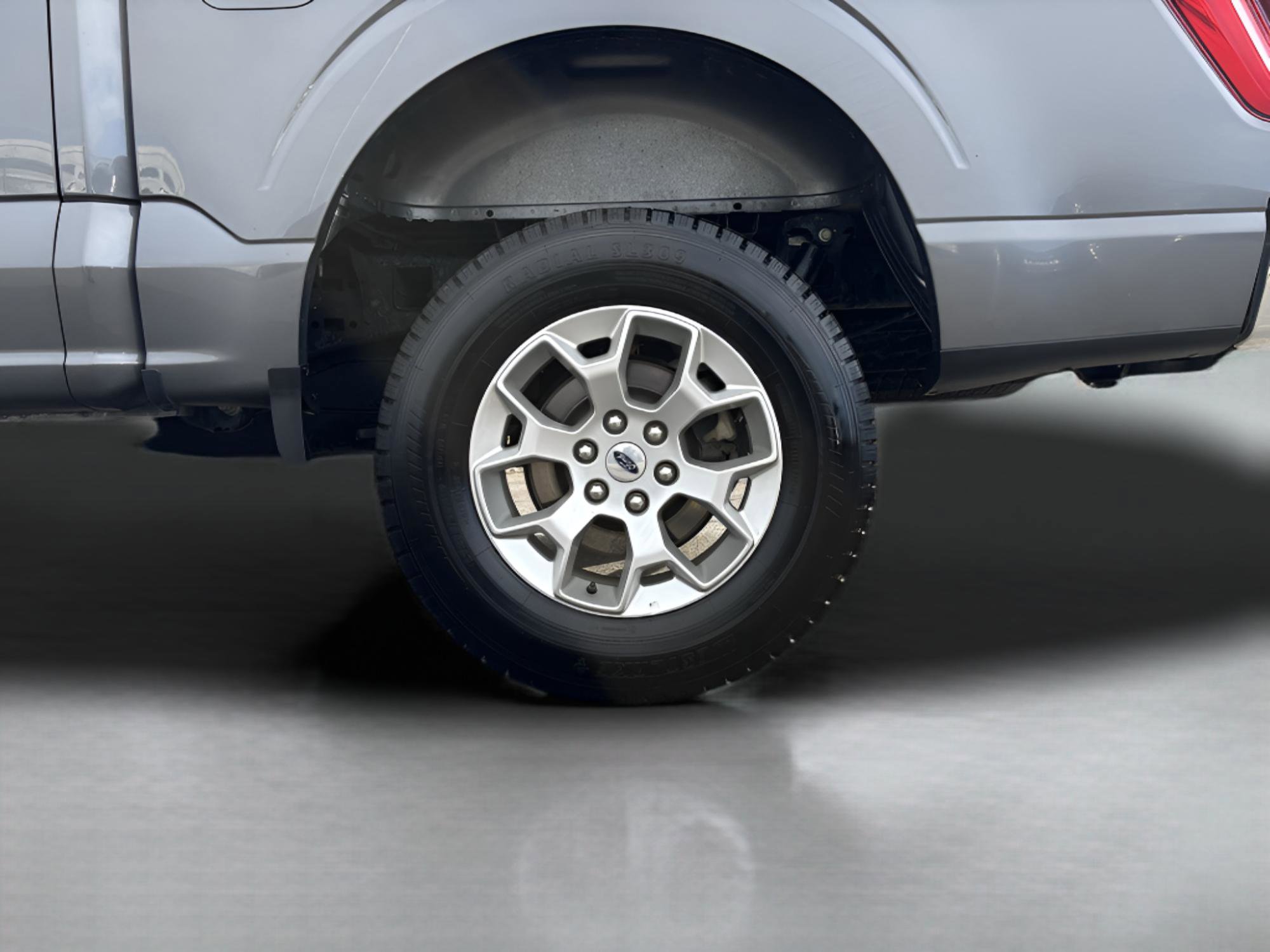 Used 2023 Ford F150 XLT image 10