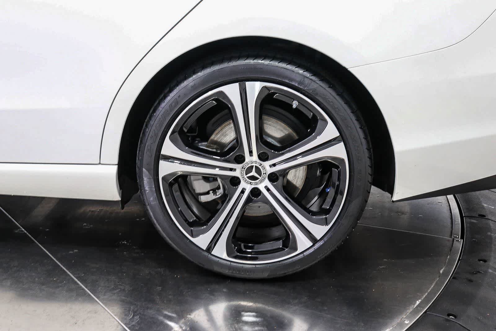 Certified 2024 Mercedes-Benz C 300 Sedan image 10
