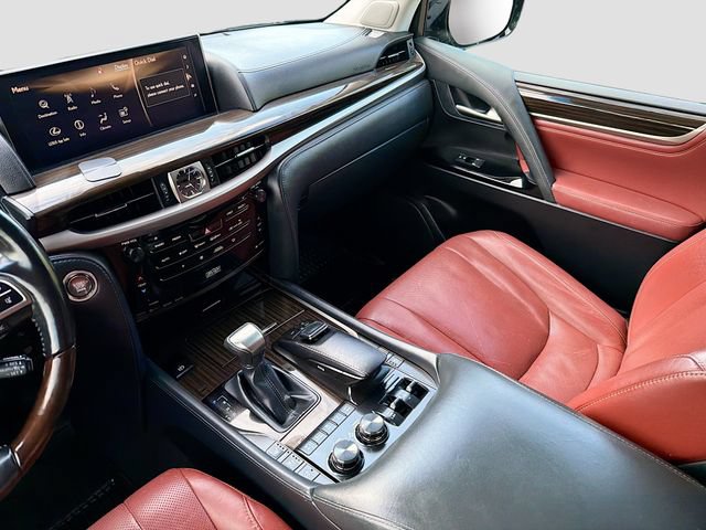 Used 2020 Lexus LX 570 4WD w/ Luxury Package image 24