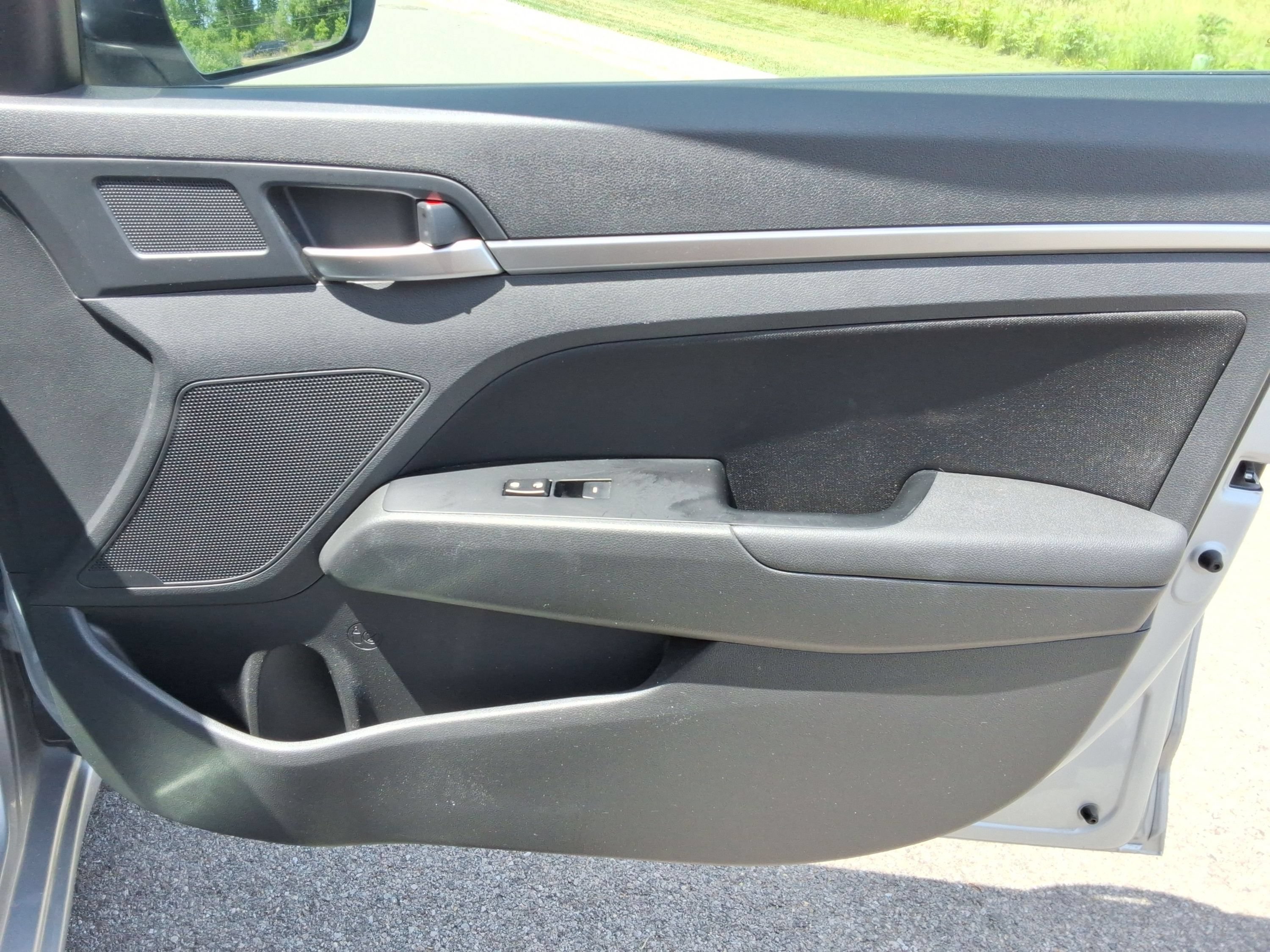 Used 2020 Hyundai Elantra Value Edition w/ Cargo Package (C1) FWD image 25