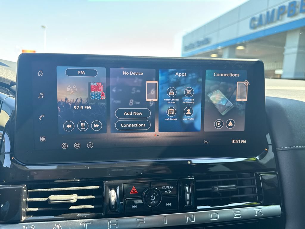 Used 2026 Nissan Pathfinder SV w/ SV Premium Package FWD image 23