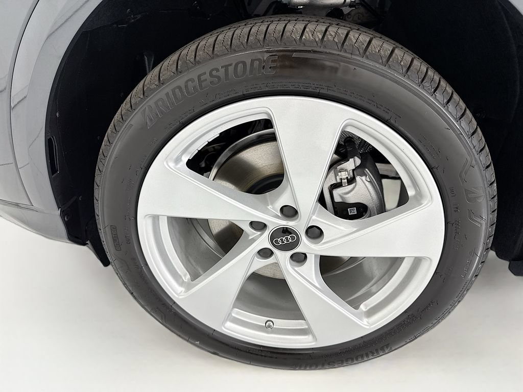 Used 2026 Audi Q5 Premium Plus w/ Premium Plus AWD/4WD image 30