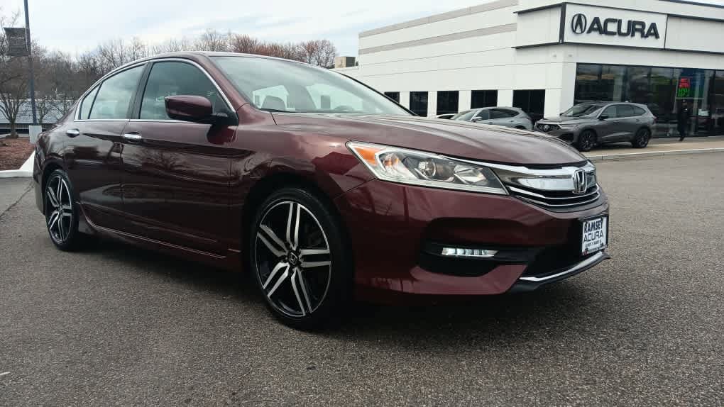 Used 2016 Honda Accord Sport image 8