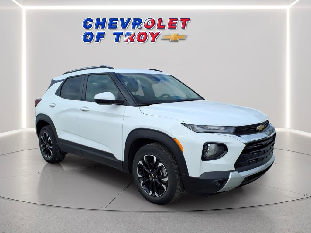 Used 2021 Chevrolet TrailBlazer LT w/ Convenience Package image 1