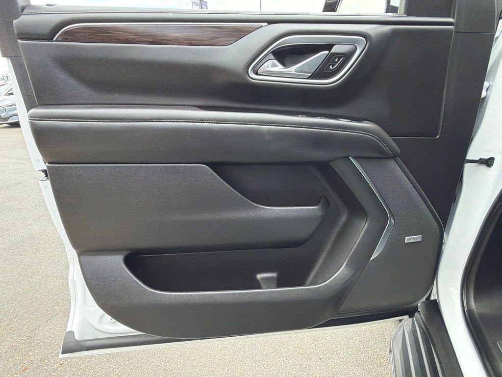 Used 2021 Chevrolet Tahoe LT w/ LT Signature Package RWD image 22