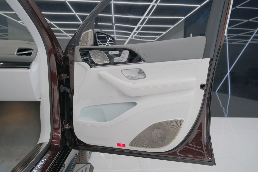 Used 2022 Mercedes-Benz Maybach GLS 600 4MATIC image 56