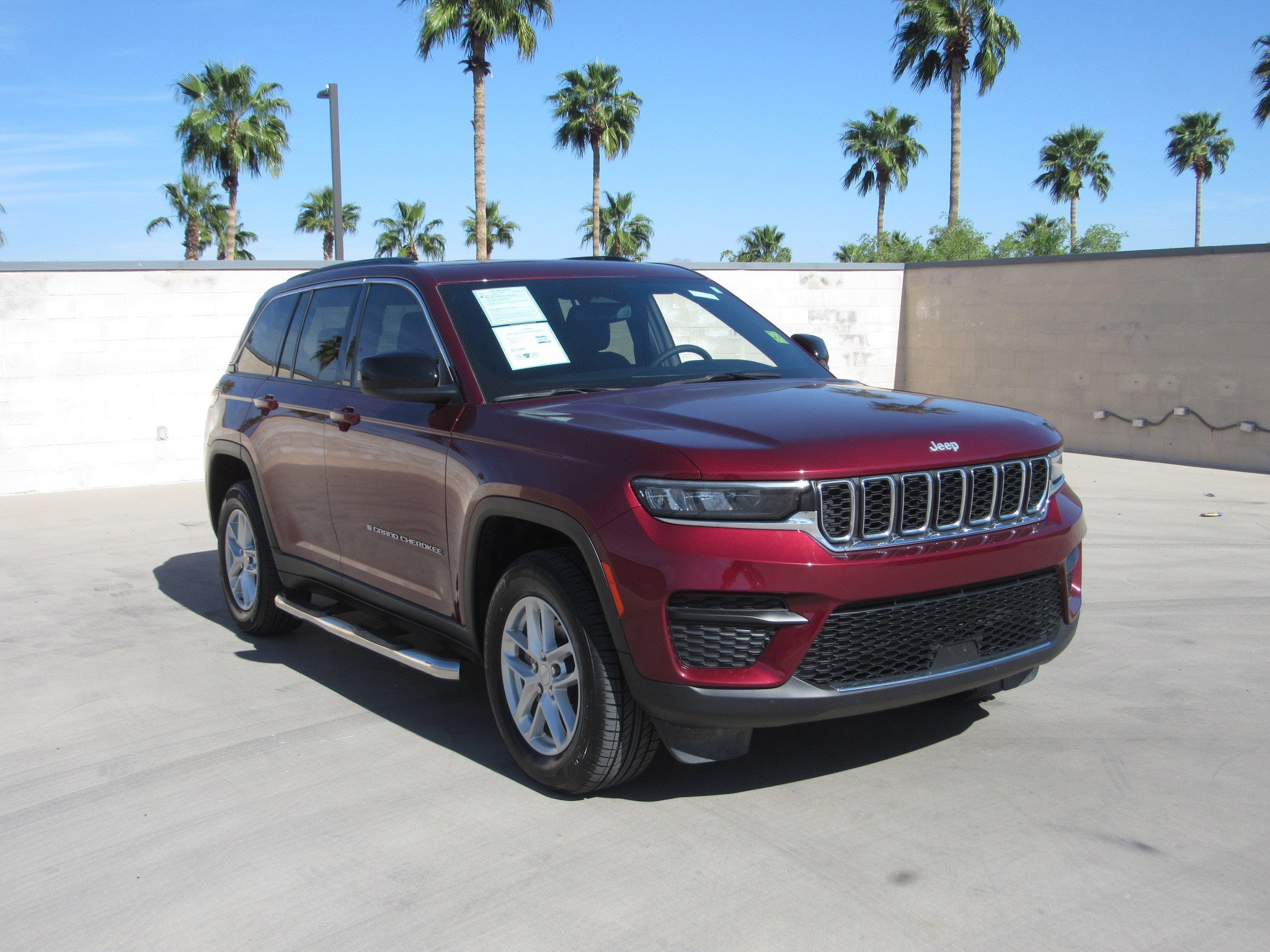 Used 2024 Jeep Grand Cherokee Laredo X w/ Trailer Tow Package image 2