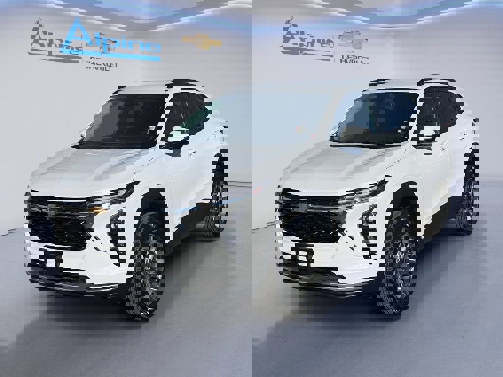 Used 2025 Chevrolet Trax LT w/ Driver Confidence Package